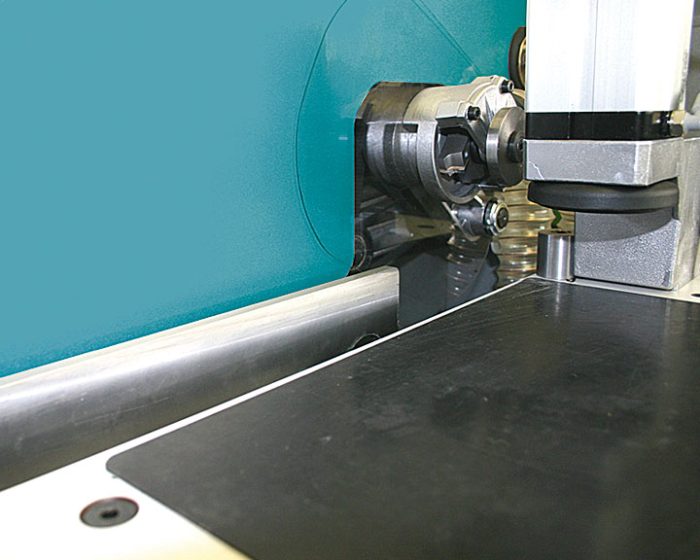 Fresatrice automatica per angoli - immagine 3